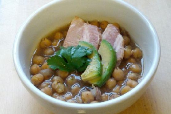 Slow cooker: pork and garbanzo beans