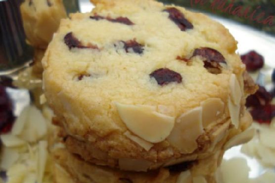 Almond and cranberry shortbread