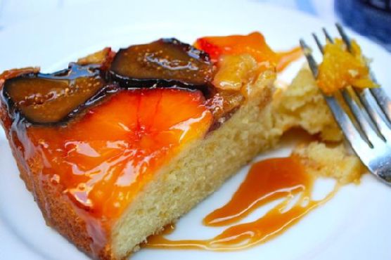 Orange-fig teacake with caramel glaze