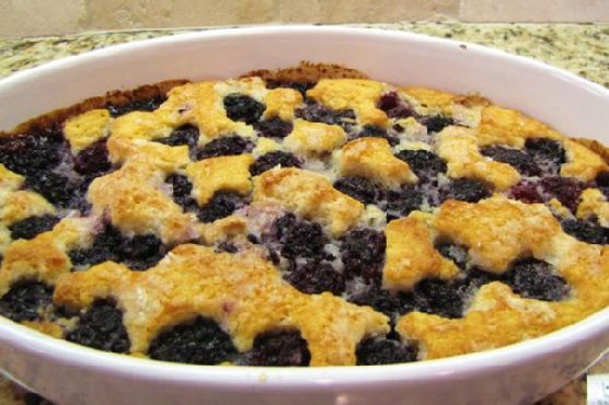 Blackberry cobbler