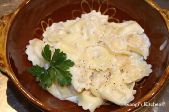 Cheese tortellini alfredo