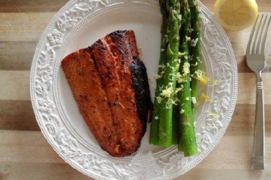 Balsamic & honey glazed salmon with lemony asparagus