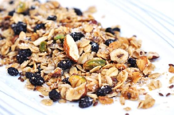 Lemon coconut granola