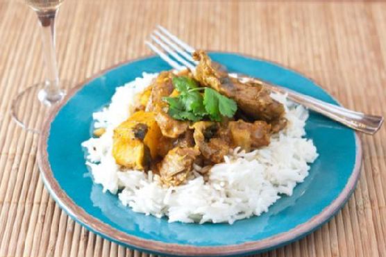 Slow cooker lamb curry