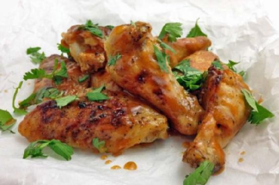 Baked honey sriracha chicken wings