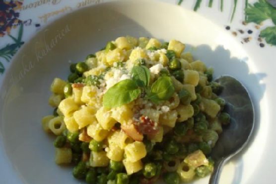 Ditalini with peas