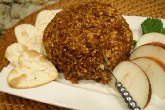 Sweet & spicy white cheddar cheese ball