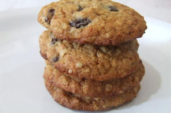 Gluten-free oatmeal raisin cookies