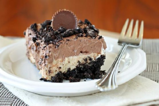 Chocolate peanut butter no-bake dessert