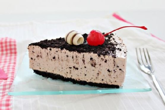 Oreo hazelnut and banana cheesecake