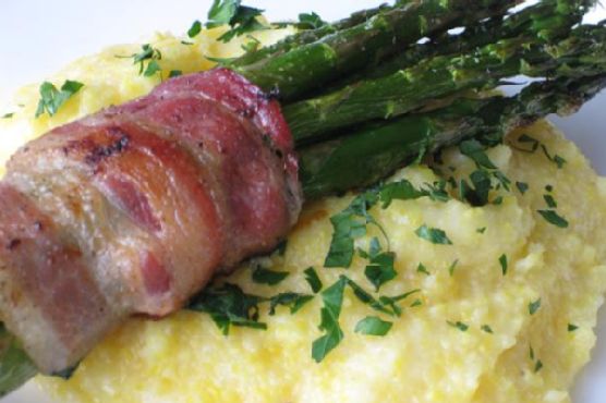 Cheddar polenta with bacon asparagus