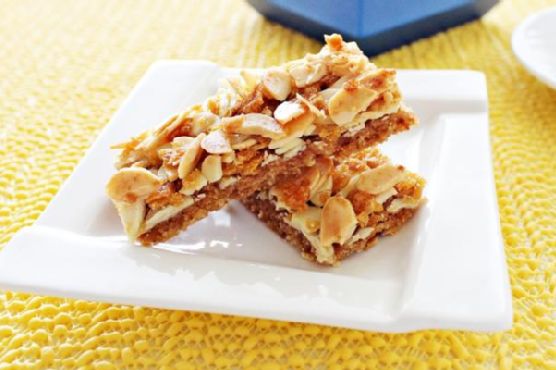 Almond cookie bar