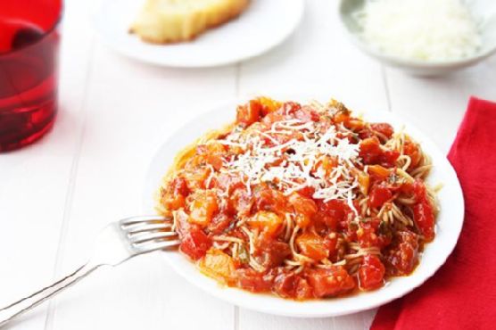 Heirloom tomato basil pasta