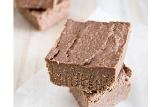 Vegan peanut butter chocolate fudge