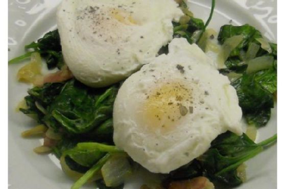 Simple poached egg dinner