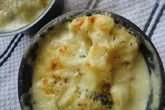 Cauliflower and broccoli gratin with camembert cheese