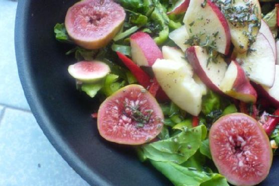 Fig, apple, and arugula salad