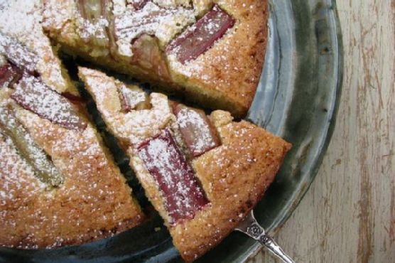 Gluten-free rhubarb lemon almond cake