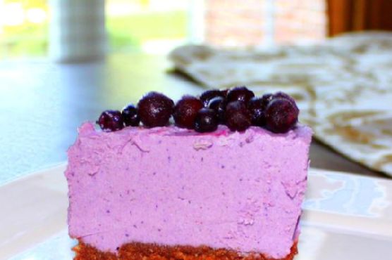 Raw vegan blueberry chocolate crust cheesecake