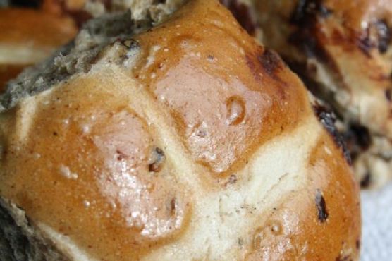 Hot cross buns