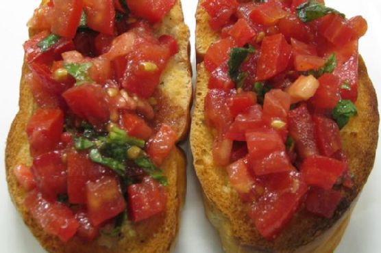 Roma tomato bruschetta