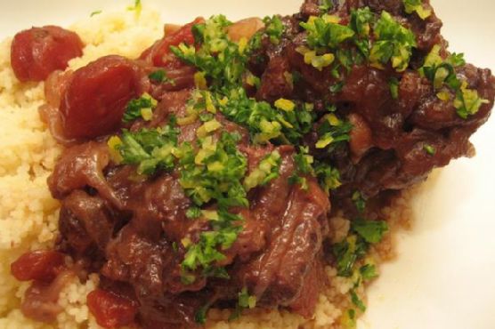 Red wine stewed oxtail