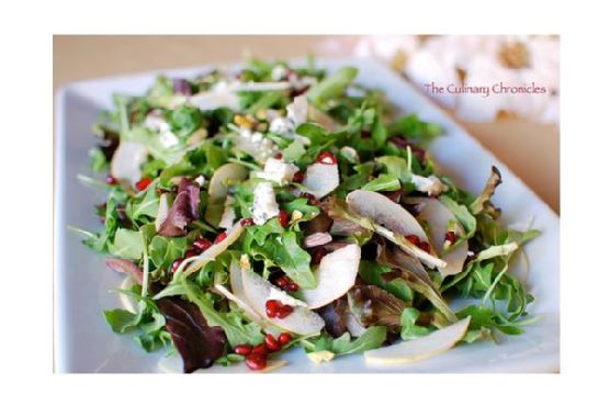 Asian pear and gorgonzola salad with pomegranate vinaigrette