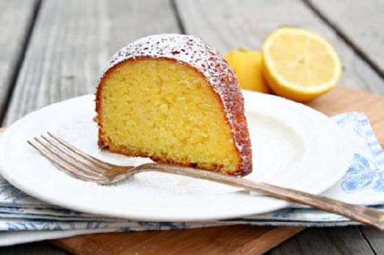 Lemonade bundt cake