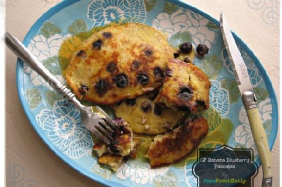 Banana blueberry pancakes