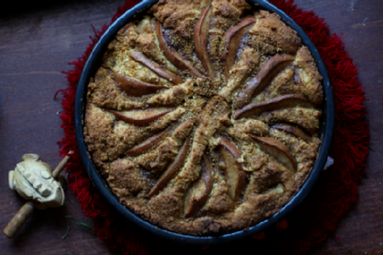 Winter spiced pear cake (gluten free!)