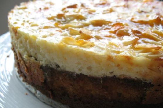 Almond ricotta cake