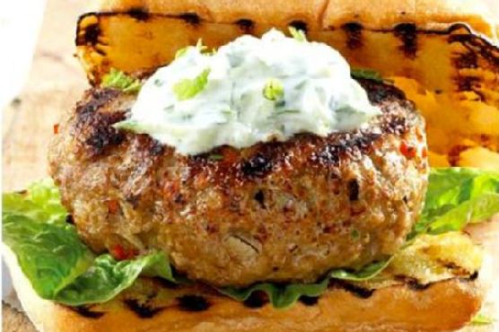 Lamb burgers with tzatziki sauce