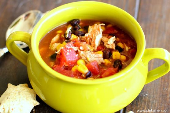 Slow cooker chicken taco soup