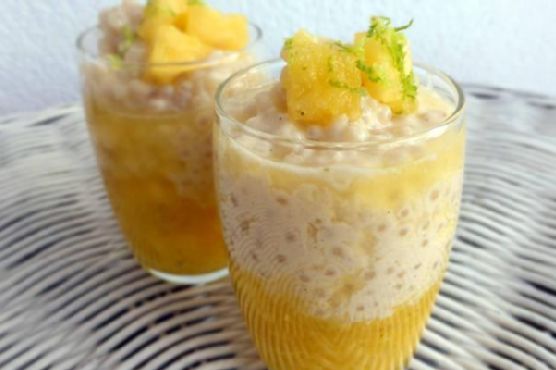 Tapioca pudding with pineapple and coconut