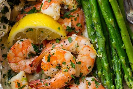 Shrimp asparagus foil packs