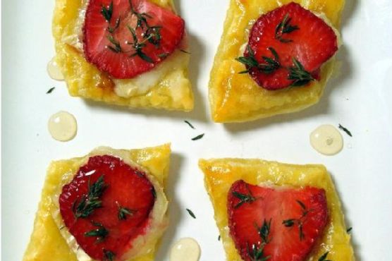 Strawberry brie tartlets