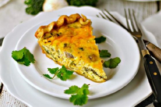 Vegetable cheddar quiche