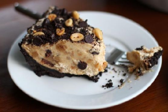 No-bake chocolate peanut butter pie