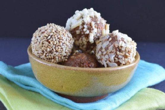 Carrot cake snack bites