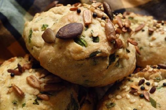 Spinach coriander chive bread