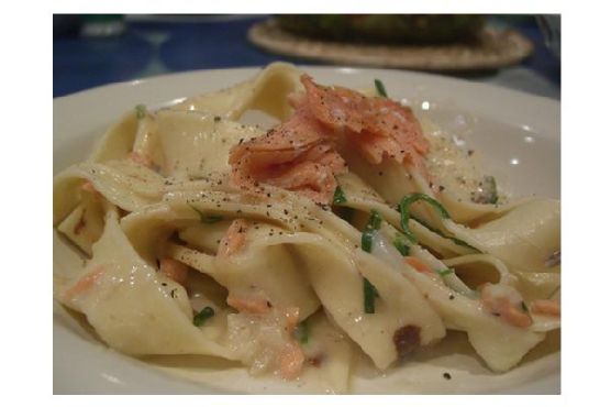 Pasta with salmon cream sauce