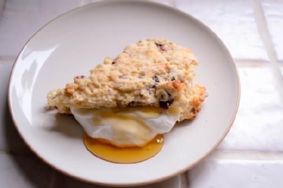 Dried fruit and ginger scones