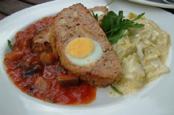 Italian meatloaf with hard boiled eggs