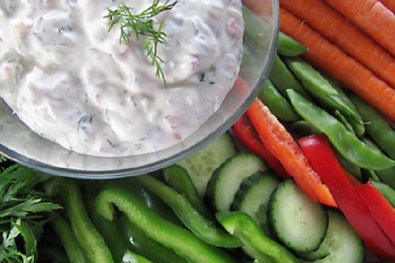 Crunchy lemon dill vegetable dip