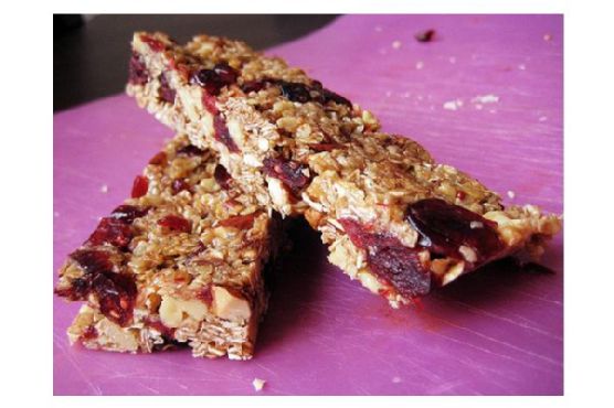 Homemade chewy granola bars