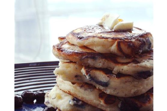 Banana pancakes with caramel sauce